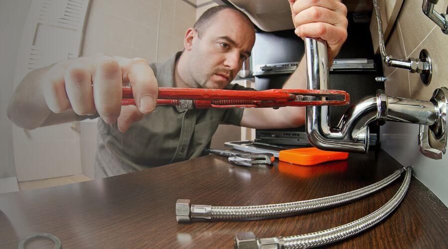 Expert burst pipe repair services in Nashville, AR